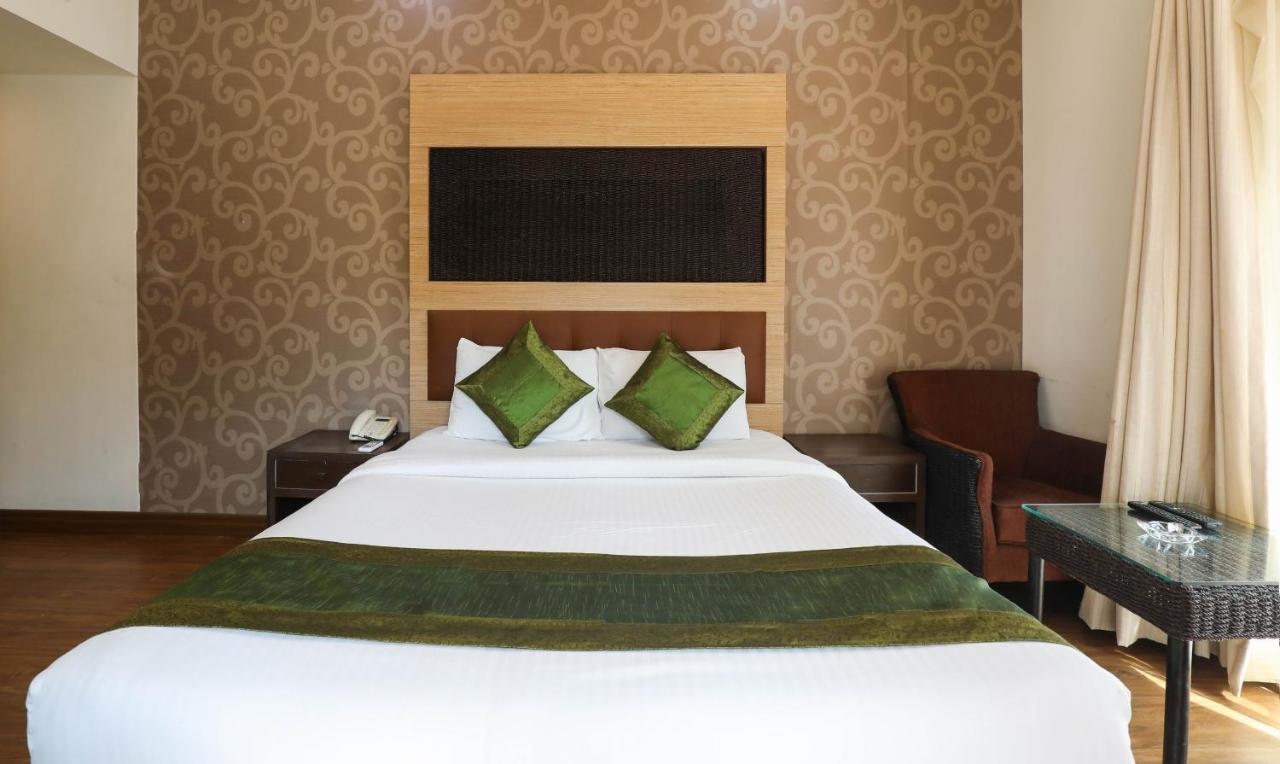 Treebo Trend White Mg Hotel บังกาลอร์ ภายนอก รูปภาพ