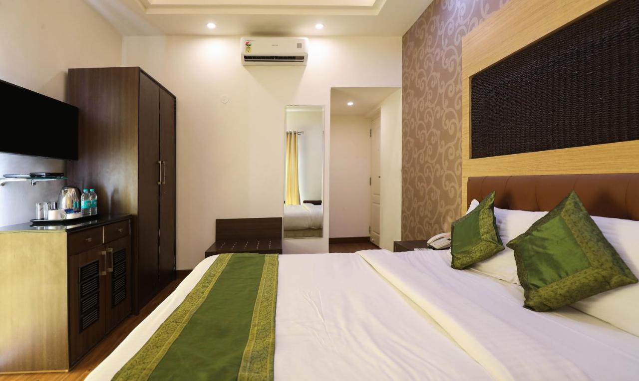 Treebo Trend White Mg Hotel บังกาลอร์ ภายนอก รูปภาพ