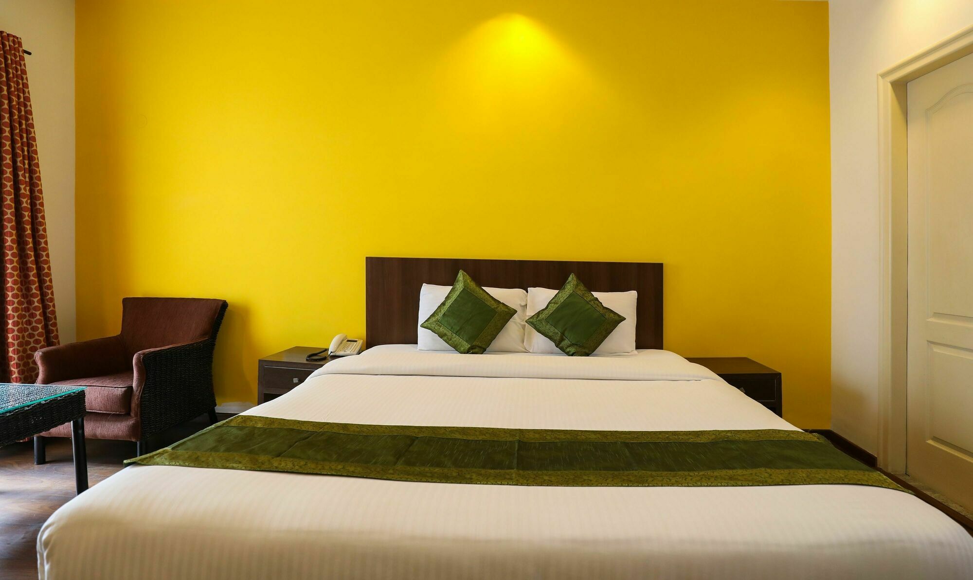 Treebo Trend White Mg Hotel บังกาลอร์ ภายนอก รูปภาพ