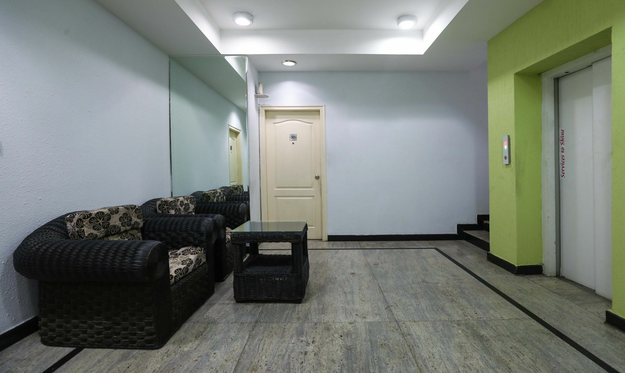 Treebo Trend White Mg Hotel บังกาลอร์ ภายนอก รูปภาพ